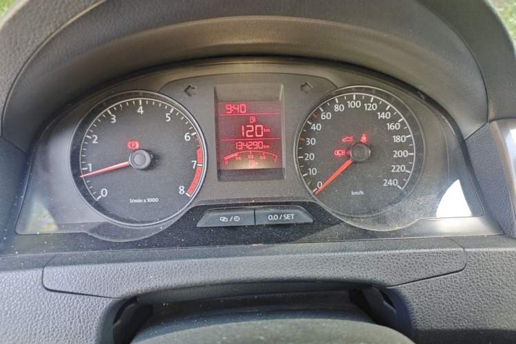 Used Volkswagen Santana 2013 1.6L Manual Comfort Edition Instrument Cluster