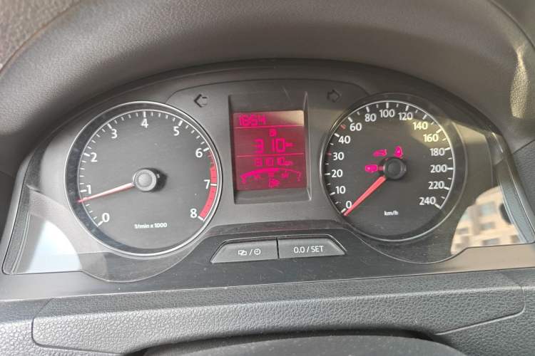 Used Volkswagen Santana 2013 1.6L Manual Comfort Edition Instrument Cluster