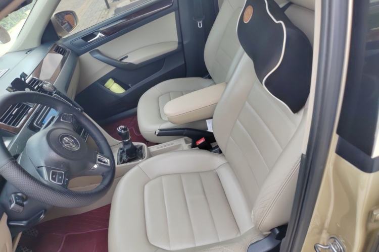 Used Volkswagen Santana 2013 1.6L Manual Luxury Edition Left Front Seat