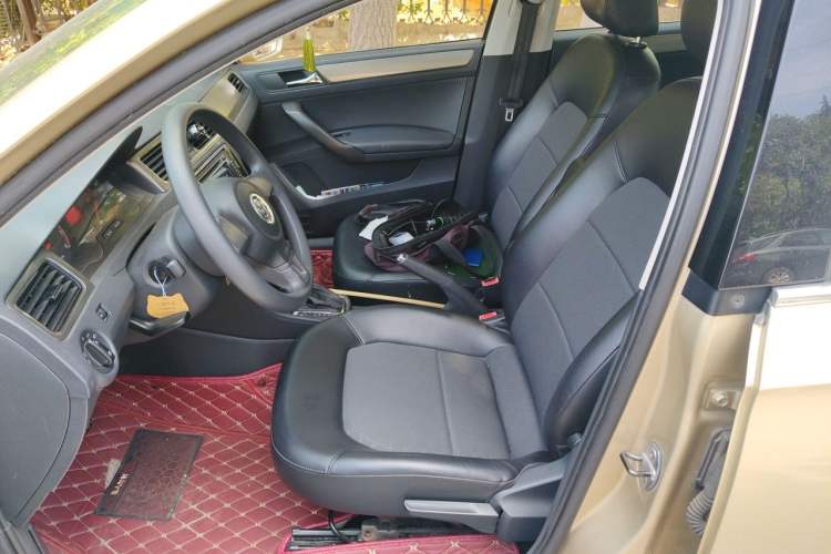 Used Volkswagen Santana 2013 1.6L Automatic Comfort Edition Left Front Seat