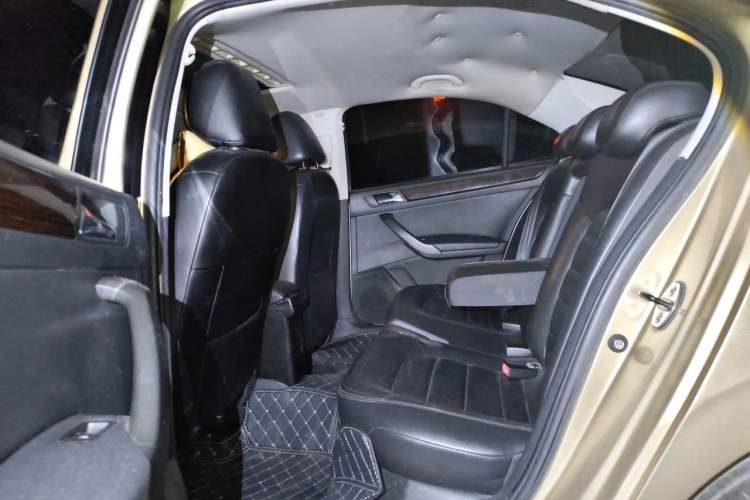 Used Volkswagen Santana 2013 1.6L Automatic Luxury Edition Left Rear Seat