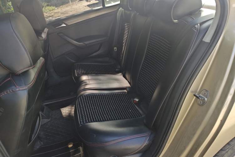 Used Volkswagen Santana 2013 1.6L Manual Comfort Edition Left Rear Seat