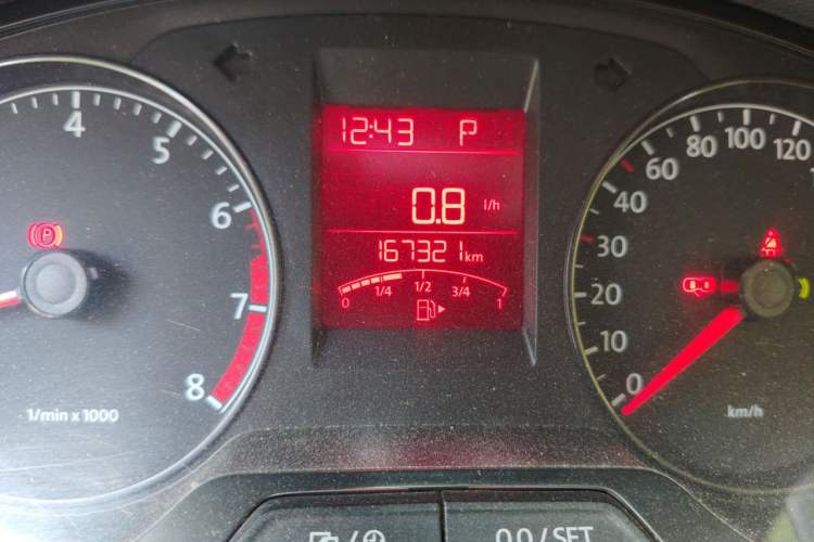 Used Volkswagen Santana 2013 1.6L Automatic Comfort Edition Odometer Close Up