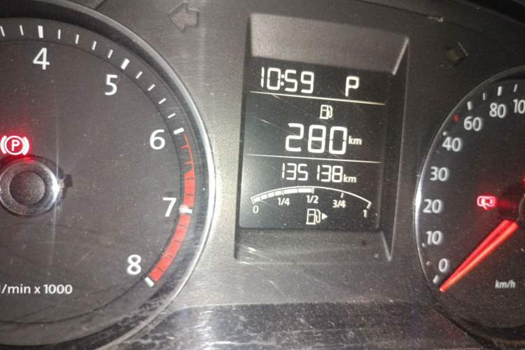 Used Volkswagen Santana 2013 1.6L Automatic Luxury Edition Odometer Close Up