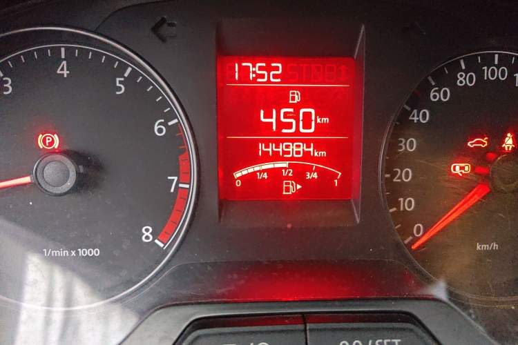 Used Volkswagen Santana 2013 1.6L Manual Comfort Edition Odometer Close Up
