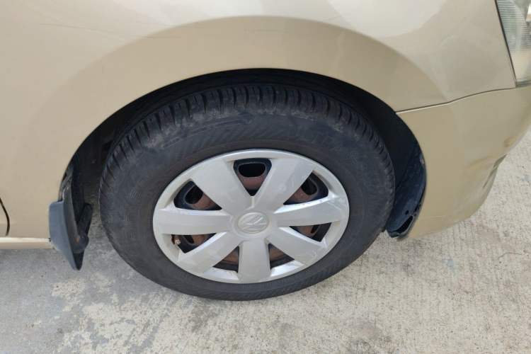 Used Volkswagen Santana 2013 1.6L Automatic Fashion Edition Right Front Wheel Hub