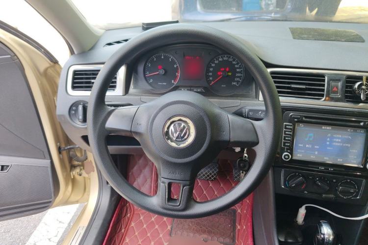 Used Volkswagen Santana 2013 1.6L Automatic Comfort Edition Steering Wheel