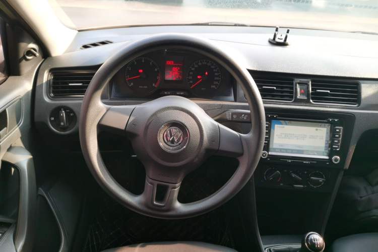 Used Volkswagen Santana 2013 1.4L Manual Fashion Edition Steering Wheel
