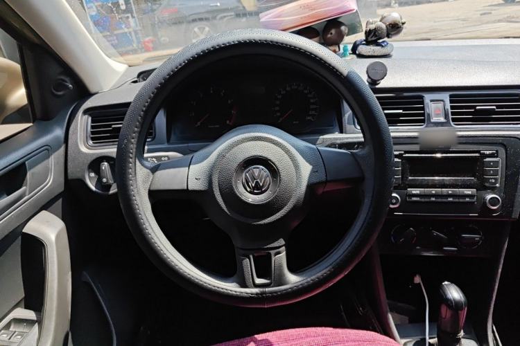 Used Volkswagen Santana 2013 1.6L Automatic Fashion Edition Steering Wheel