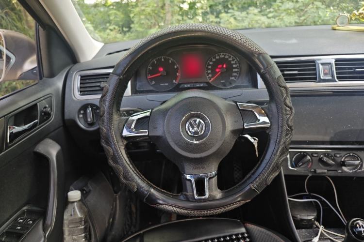 Used Volkswagen Santana 2013 1.6L Manual Comfort Edition Steering Wheel