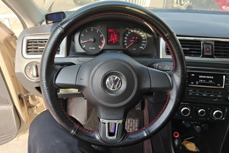 Used Volkswagen Santana 2013 1.6L Manual Comfort Edition Steering Wheel