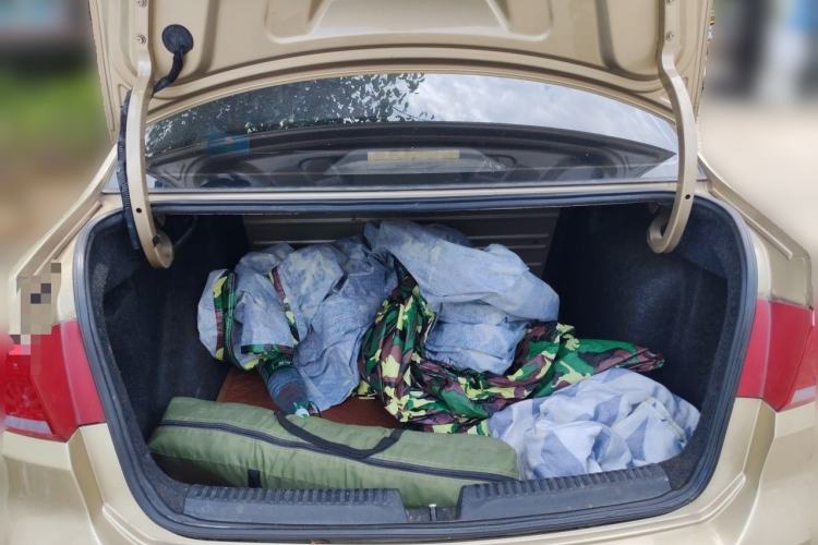 Used Volkswagen Santana 2013 1.6L Automatic Fashion Edition Trunk