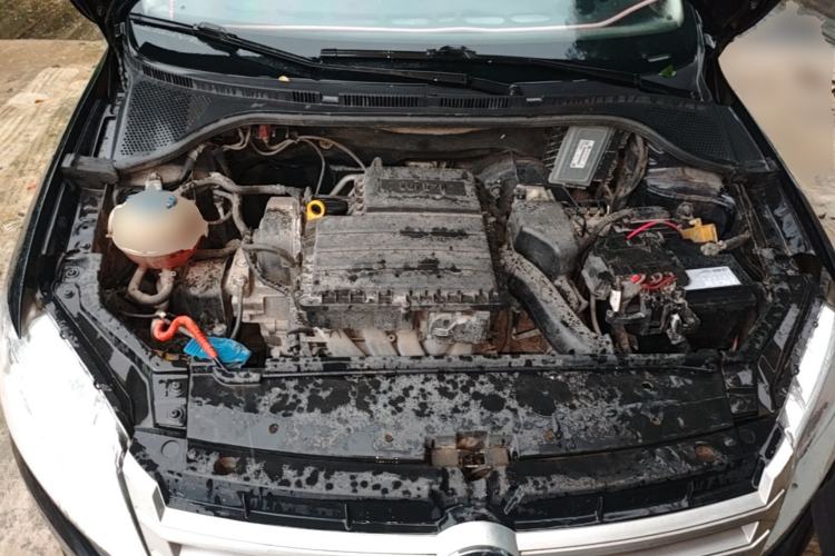 Used Volkswagen Santana 2014 1.6L Automatic 30th Anniversary Edition Engine Bay
