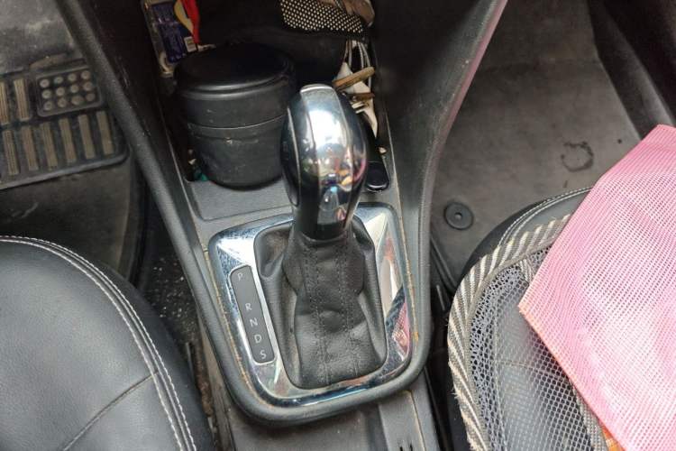 Used Volkswagen Santana 2014 1.6L Automatic 30th Anniversary Edition Gear Lever