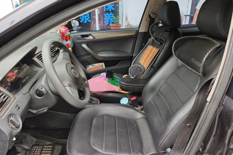 Used Volkswagen Santana 2014 1.6L Automatic 30th Anniversary Edition Left Front Seat