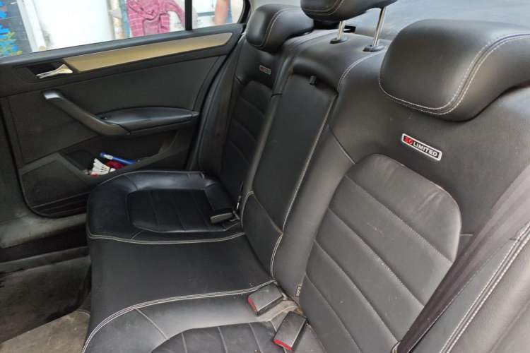 Used Volkswagen Santana 2014 1.6L Automatic 30th Anniversary Edition Left Rear Seat