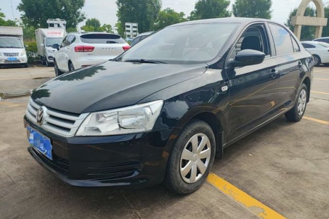 Ojetý Volkswagen Santana 2015 1.6L Manual Fashion Edition