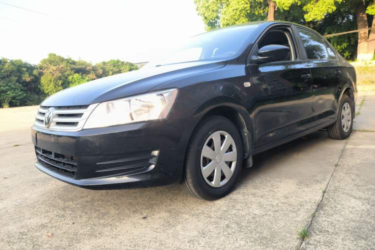 Used Volkswagen Santana 2015 1.4L Manual Fashion Edition Guazi used car, China used car export, Used car for sale, Used cars, Cheapest cars for sale
