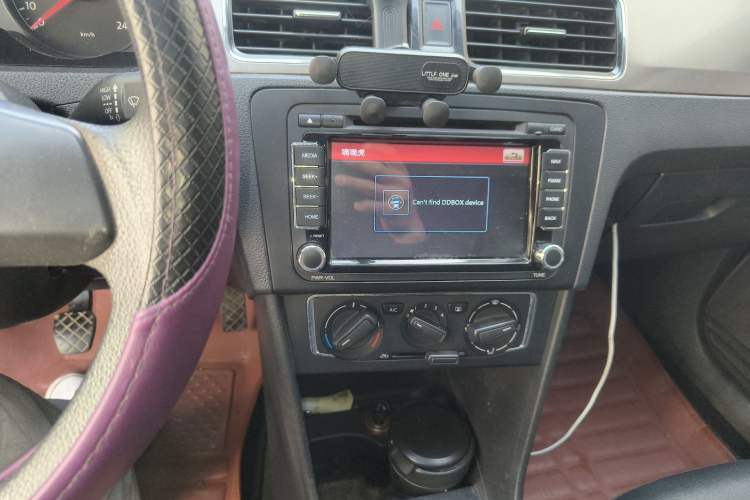 Used Volkswagen Santana 2015 1.6L Manual Comfort Edition Audio And AC Panel