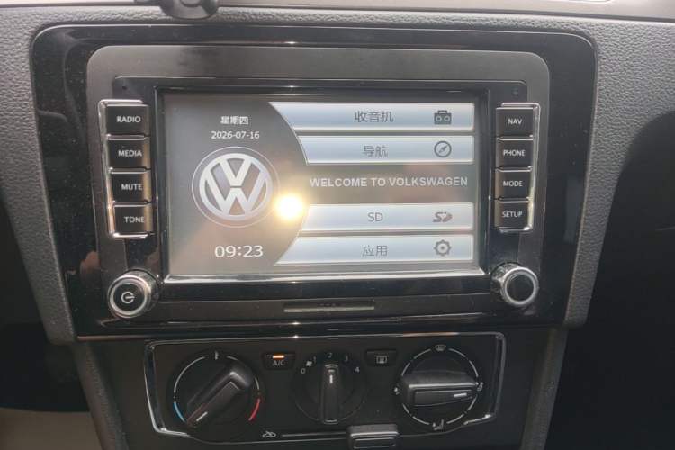 Used Volkswagen Santana 2015 1.6L Manual Comfort Edition Audio And AC Panel