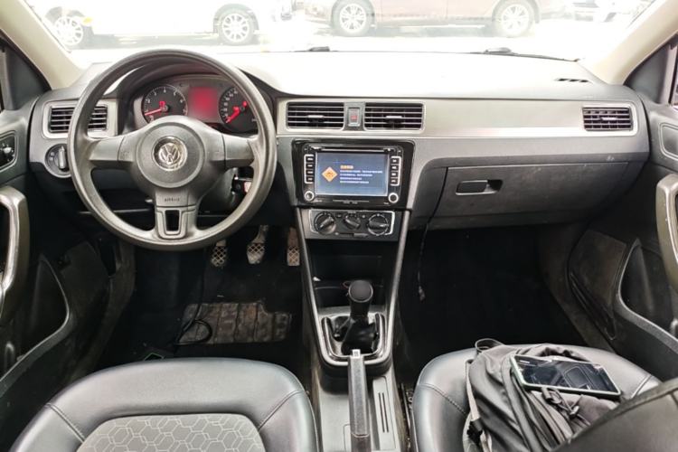 Used Volkswagen Santana 2015 1.6L Manual Comfort Edition Center Console