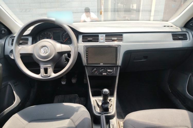 Used Volkswagen Santana 2015 1.6L Manual Fashion Edition Center Console