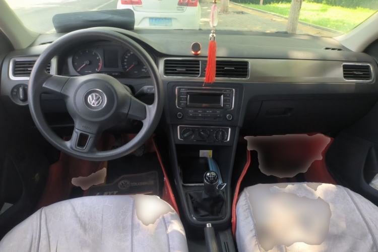 Used Volkswagen Santana 2015 1.4L Manual Comfort Edition Center Console