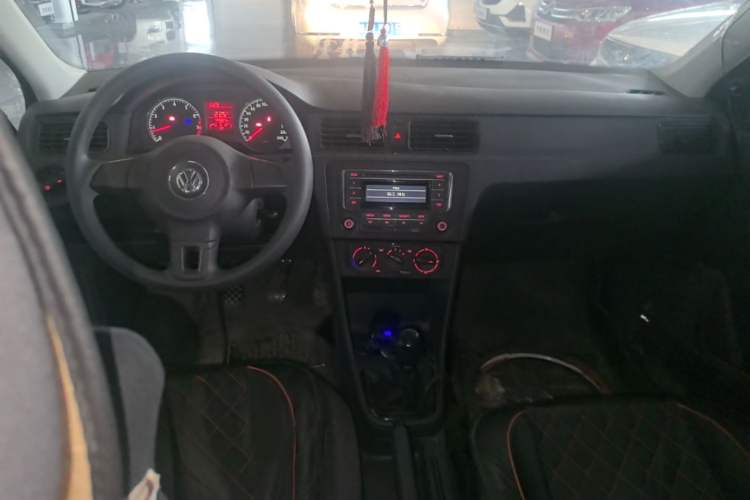 Used Volkswagen Santana 2015 1.4L Manual Fashion Edition Center Console