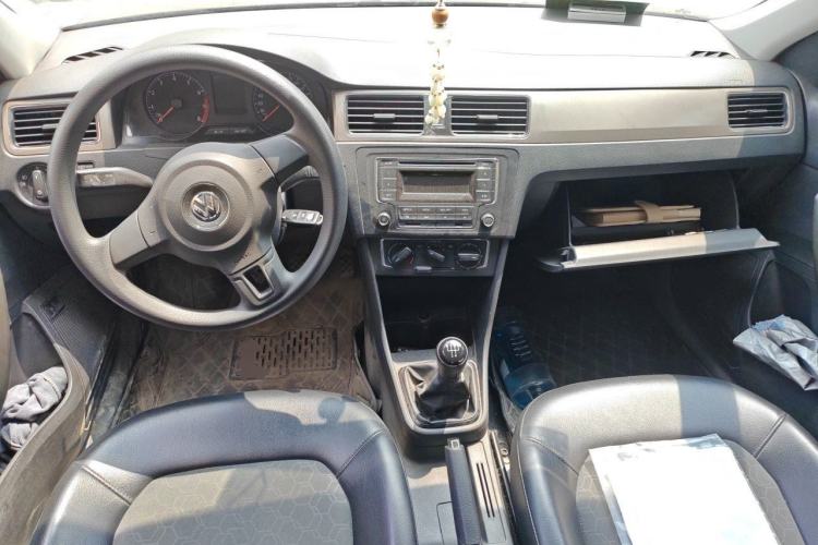 Used Volkswagen Santana 2015 1.4L Manual Comfort Edition Center Console