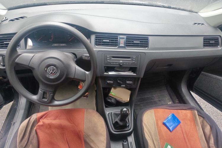Used Volkswagen Santana 2015 1.6L Manual Fashion Edition Center Console