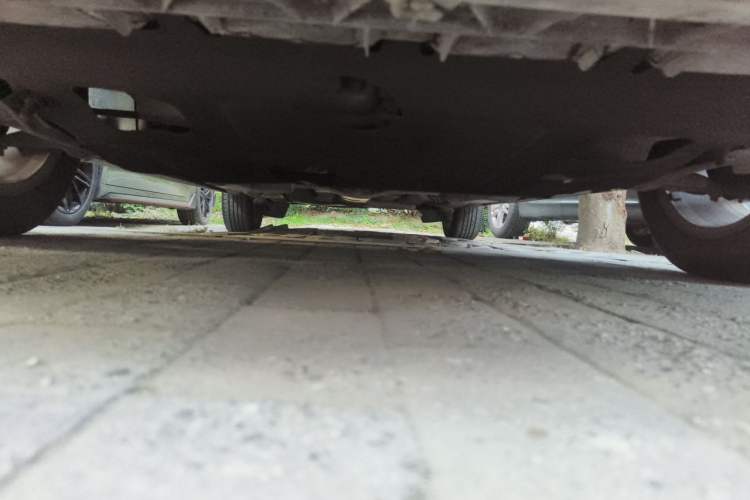 Used Volkswagen Santana 2015 1.6L Automatic Comfort Edition Chassis Front