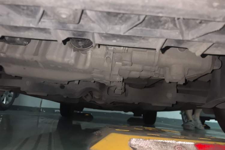 Used Volkswagen Santana 2015 1.6L Manual Fashion Edition Chassis Front