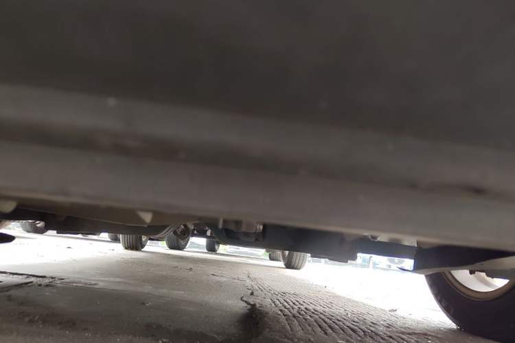 Used Volkswagen Santana 2015 1.6L Manual Fashion Edition Chassis Front