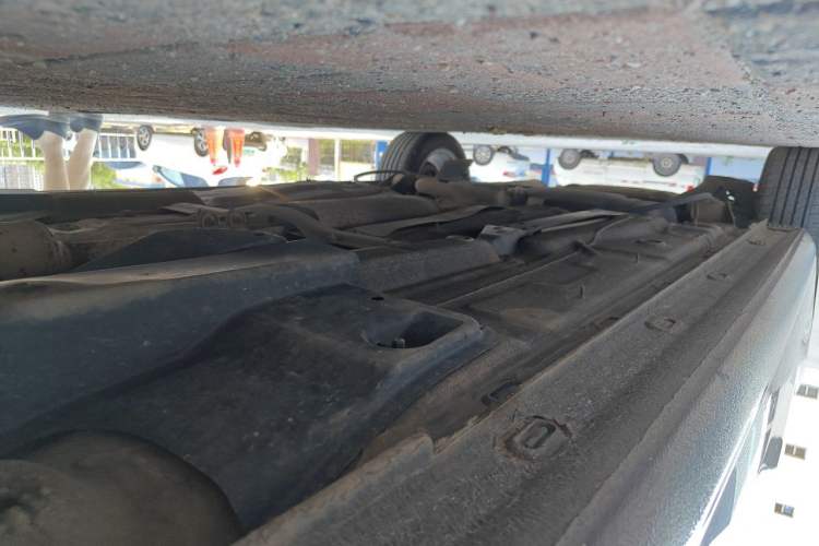 Used Volkswagen Santana 2015 1.6L Manual Comfort Edition Chassis Front Right