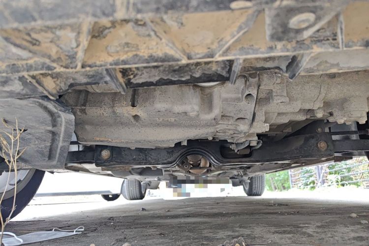 Used Volkswagen Santana 2015 1.4L Manual Comfort Edition Chassis Front
