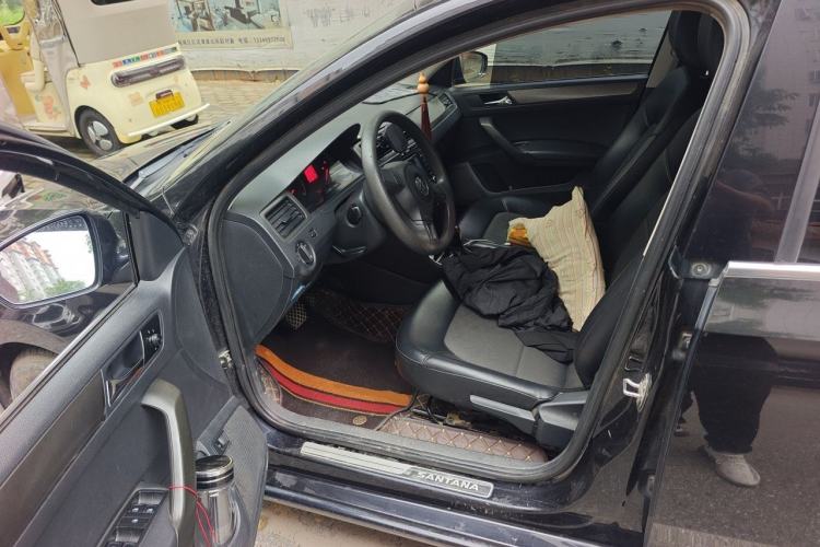 Used Volkswagen Santana 2015 1.6L Automatic Comfort Edition Driver Seat
