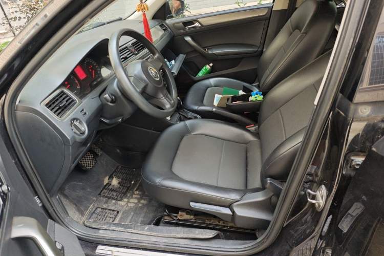 Used Volkswagen Santana 2015 1.6L Automatic Comfort Edition Driver Seat