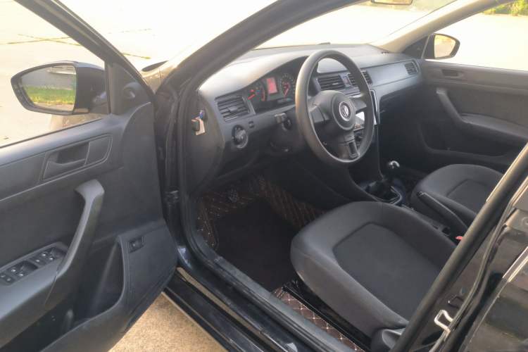 Used Volkswagen Santana 2015 1.4L Manual Fashion Edition Driver Seat