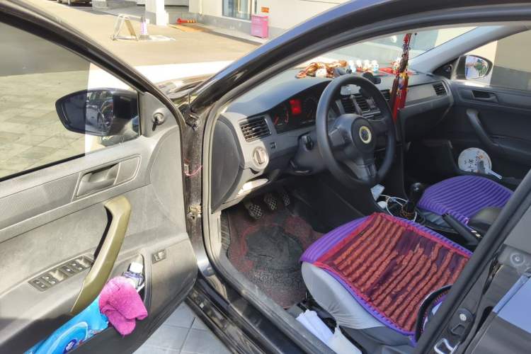 Used Volkswagen Santana 2015 1.4L Manual Fashion Edition Driver Seat