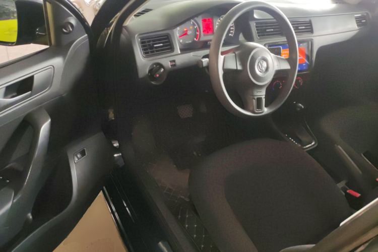 Used Volkswagen Santana 2015 1.6L Automatic Fashion Edition Driver Seat