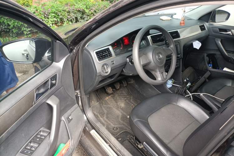 Used Volkswagen Santana 2015 1.6L Manual Comfort Edition Driver Seat