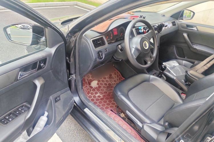 Used Volkswagen Santana 2015 1.6L Manual Comfort Edition Driver Seat