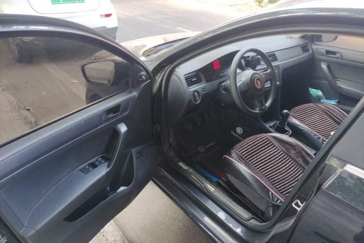 Used Volkswagen Santana 2015 1.4L Manual Fashion Edition Driver Seat