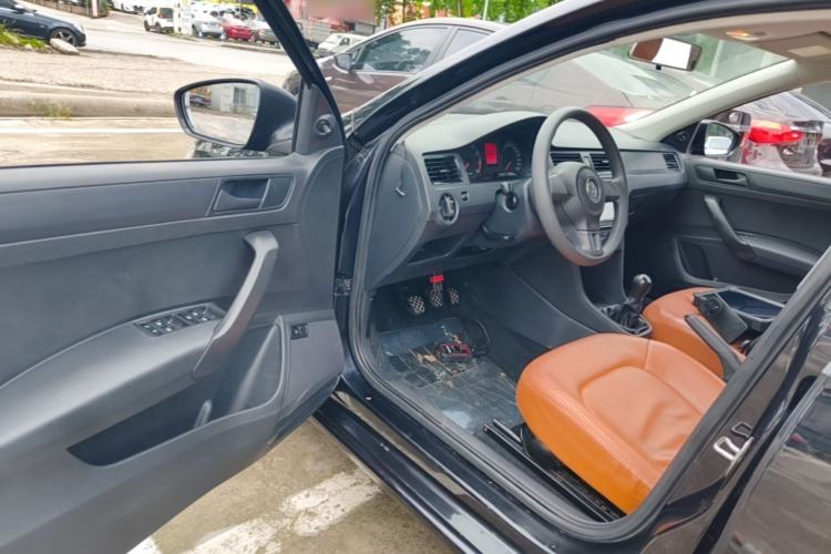 Used Volkswagen Santana 2015 1.4L Manual Fashion Edition Driver Seat