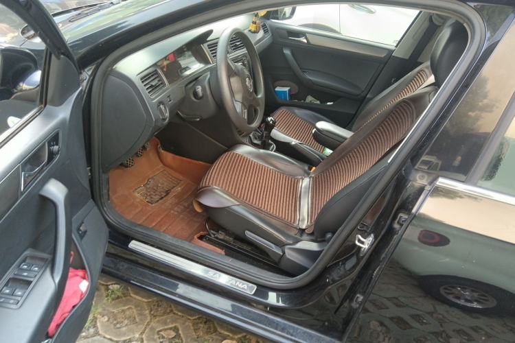 Used Volkswagen Santana 2015 1.4L Manual Comfort Edition Driver Seat