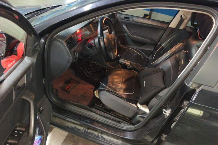 Used Volkswagen Santana 2015 1.4L Manual Fashion Edition Driver Seat