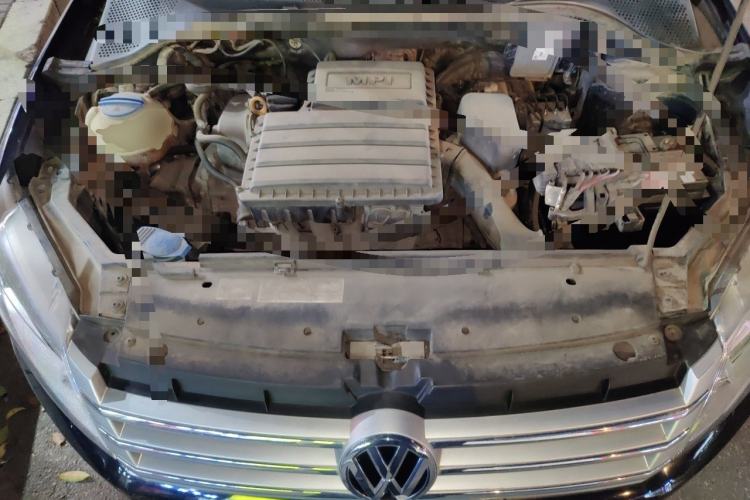 Used Volkswagen Santana 2015 1.6L Manual Comfort Edition Engine Bay