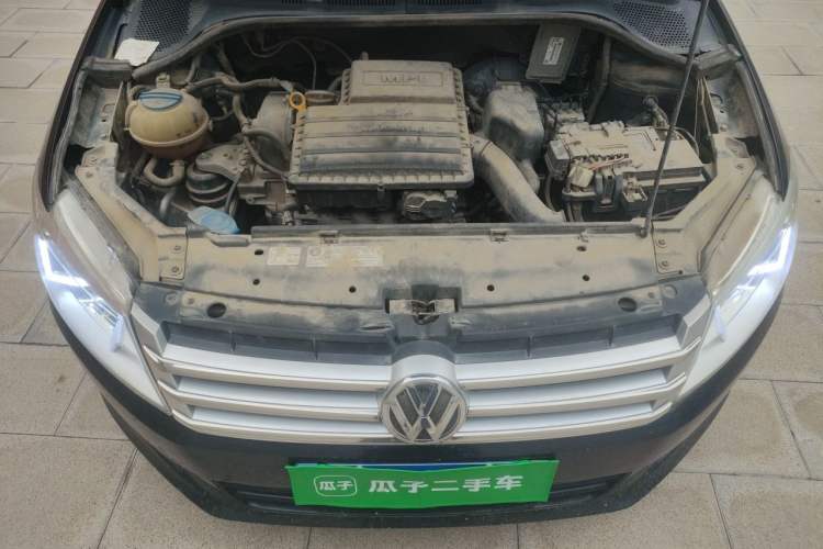 Used Volkswagen Santana 2015 1.4L Manual Fashion Edition Engine Bay