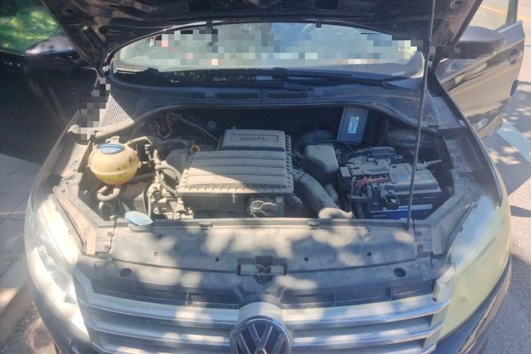 Used Volkswagen Santana 2015 1.6L Automatic Comfort Edition Engine Bay