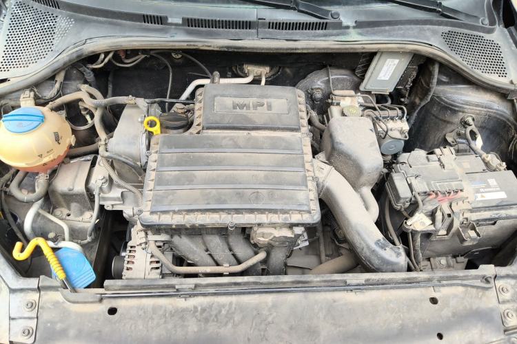 Used Volkswagen Santana 2015 1.4L Manual Fashion Edition Engine Bay